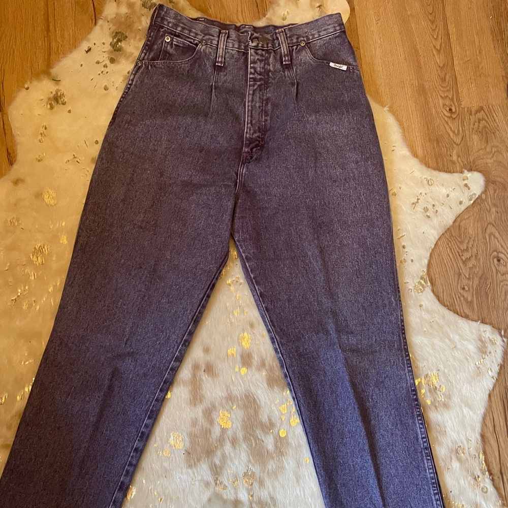Vintage bareback wranglers women. Size says 14 but fits like a women 10
